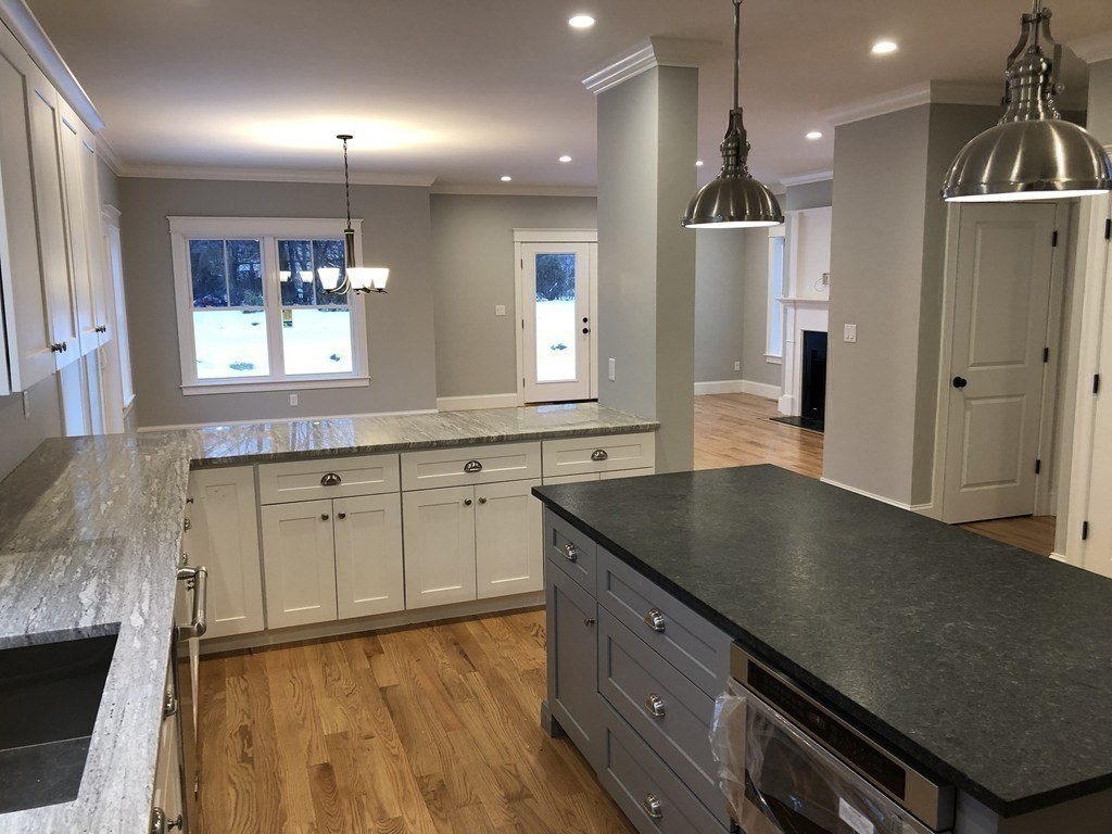 18 Prentiss St # 18