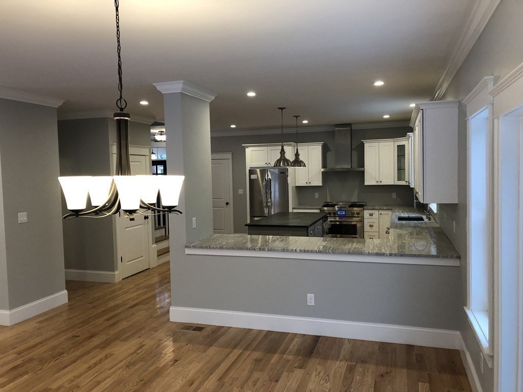 18 Prentiss St # 18