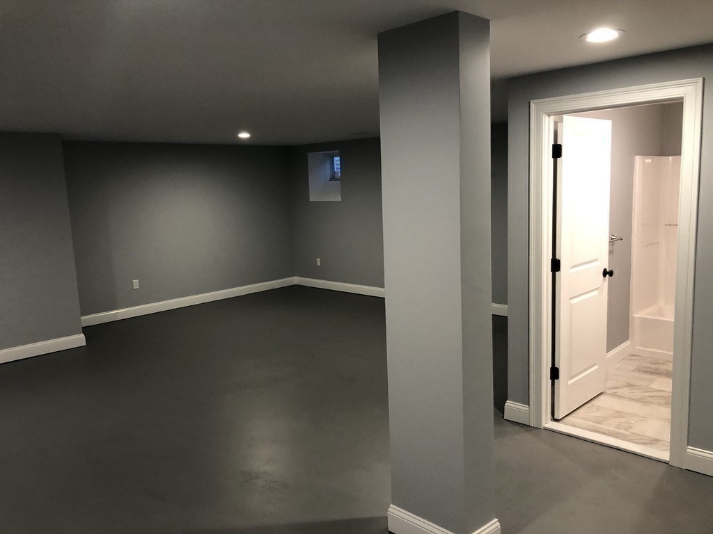 18 Prentiss St # 18