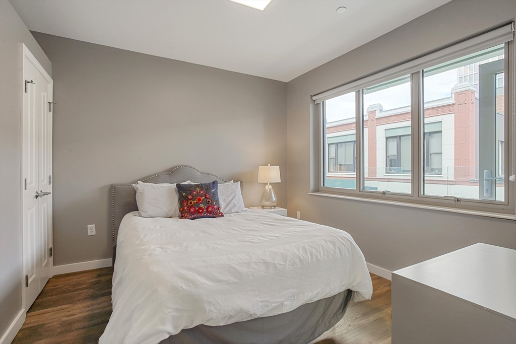 10 Essex St. # 502