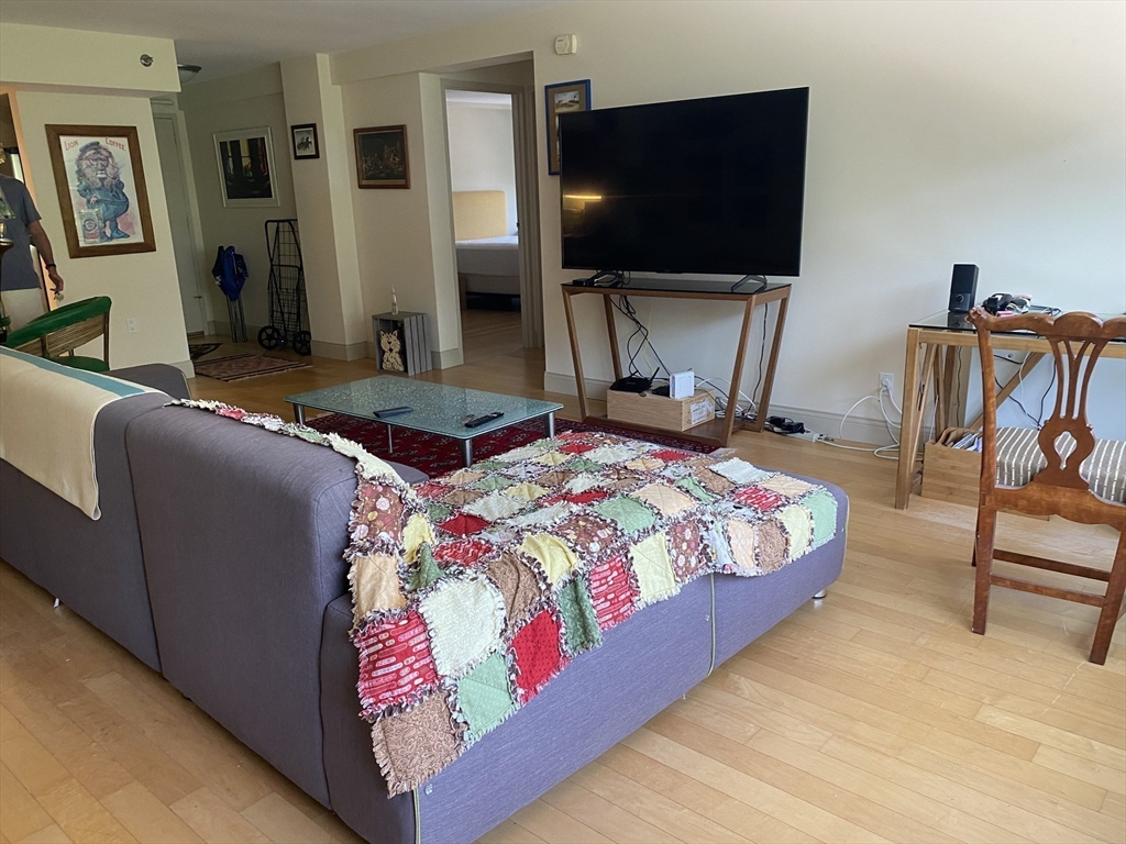 1600 Beacon # 811