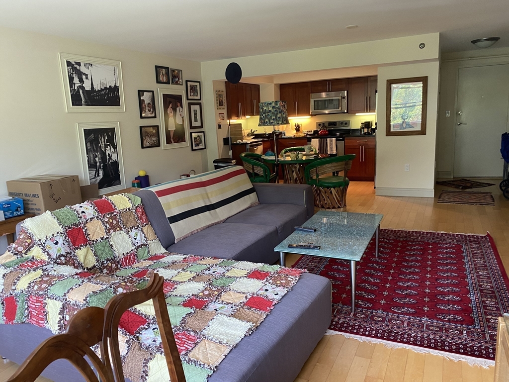 1600 Beacon # 811