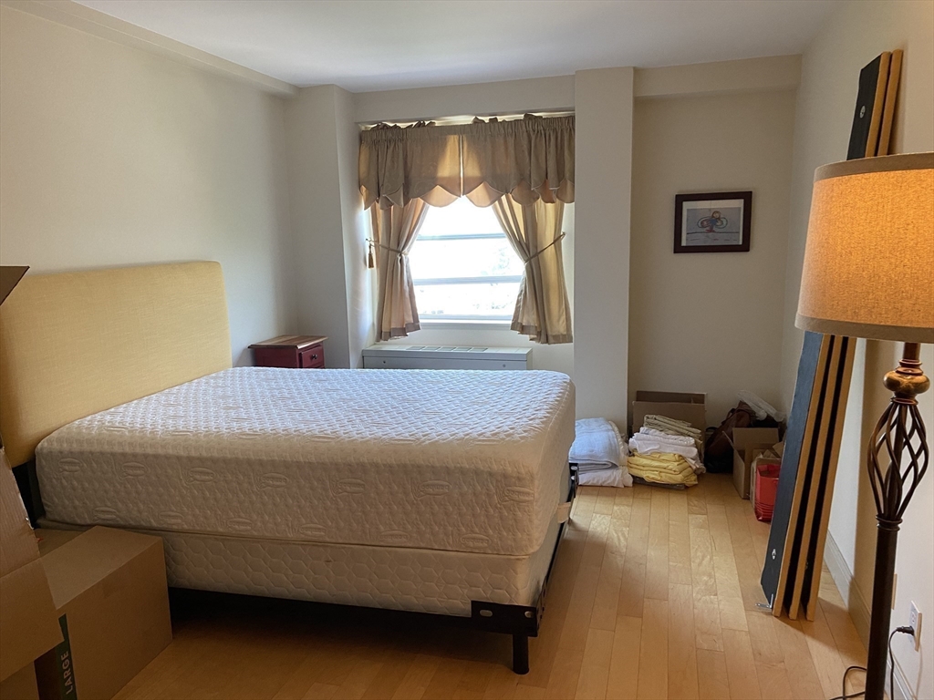 1600 Beacon # 811
