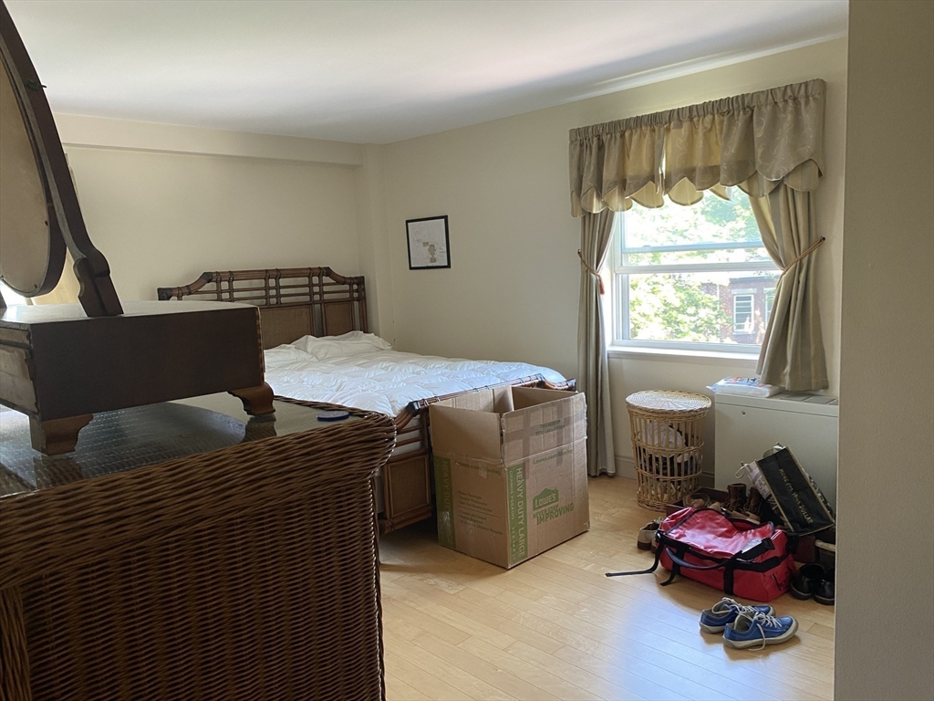 1600 Beacon # 811
