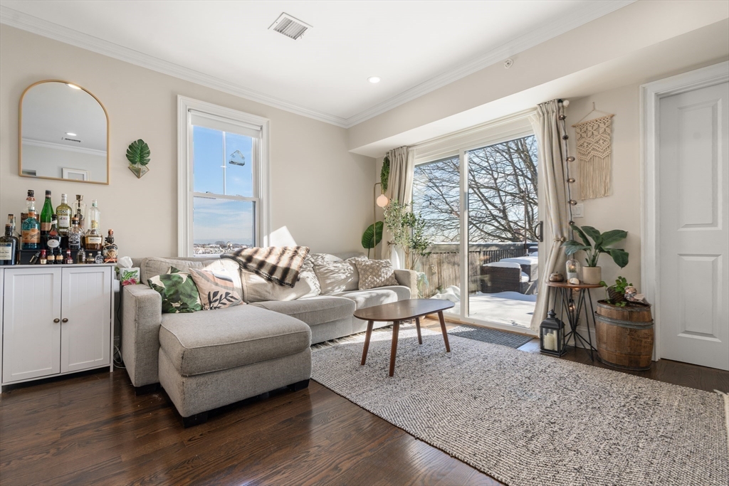 91 Trenton St # 3