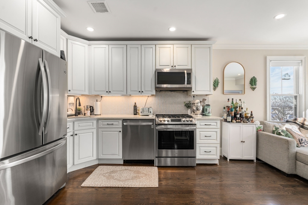 91 Trenton St # 3