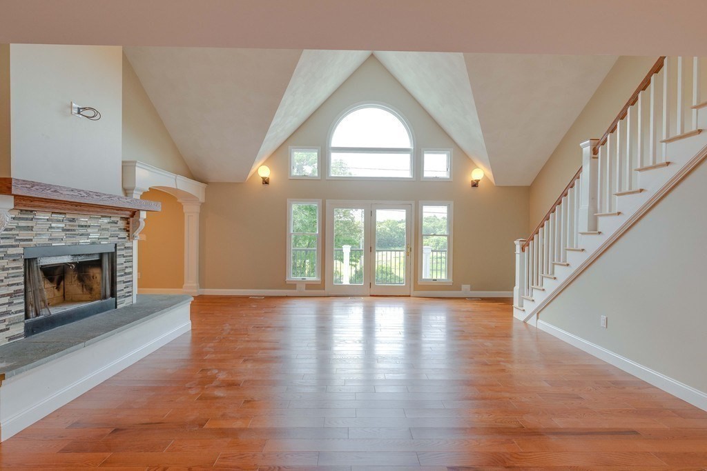 8 Westminster Ave # 8