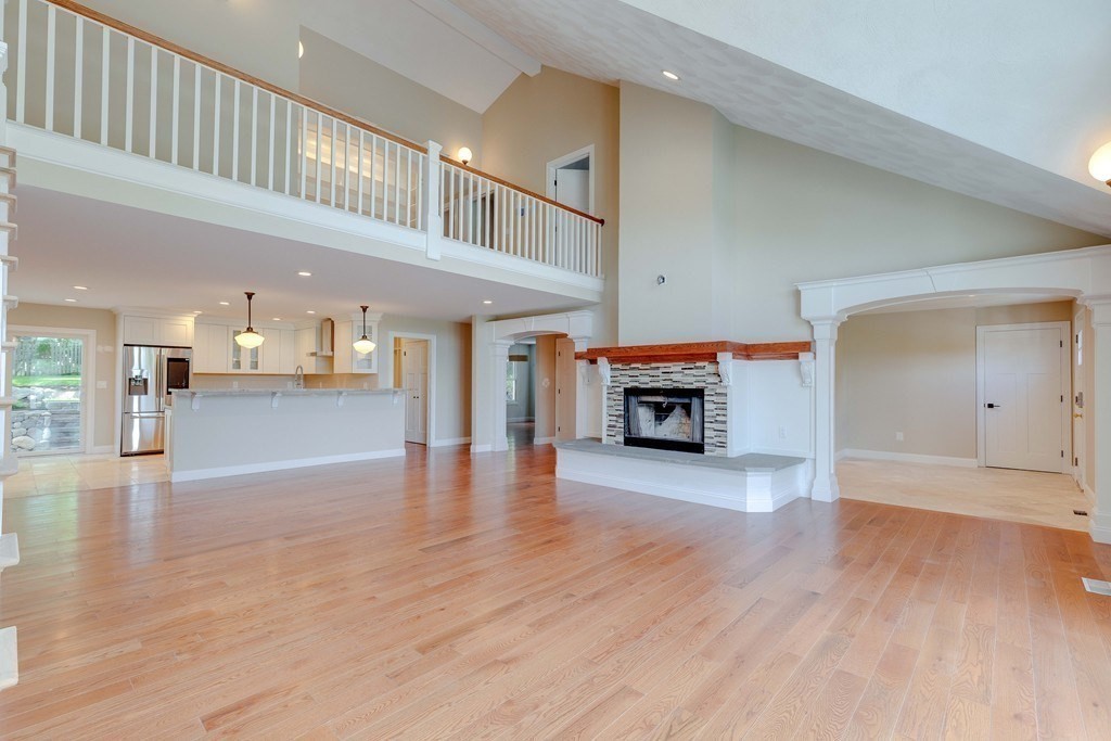 8 Westminster Ave # 8