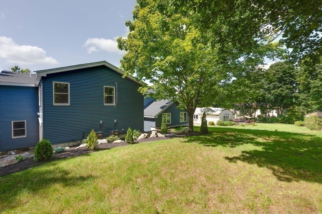 8 Westminster Ave # 8
