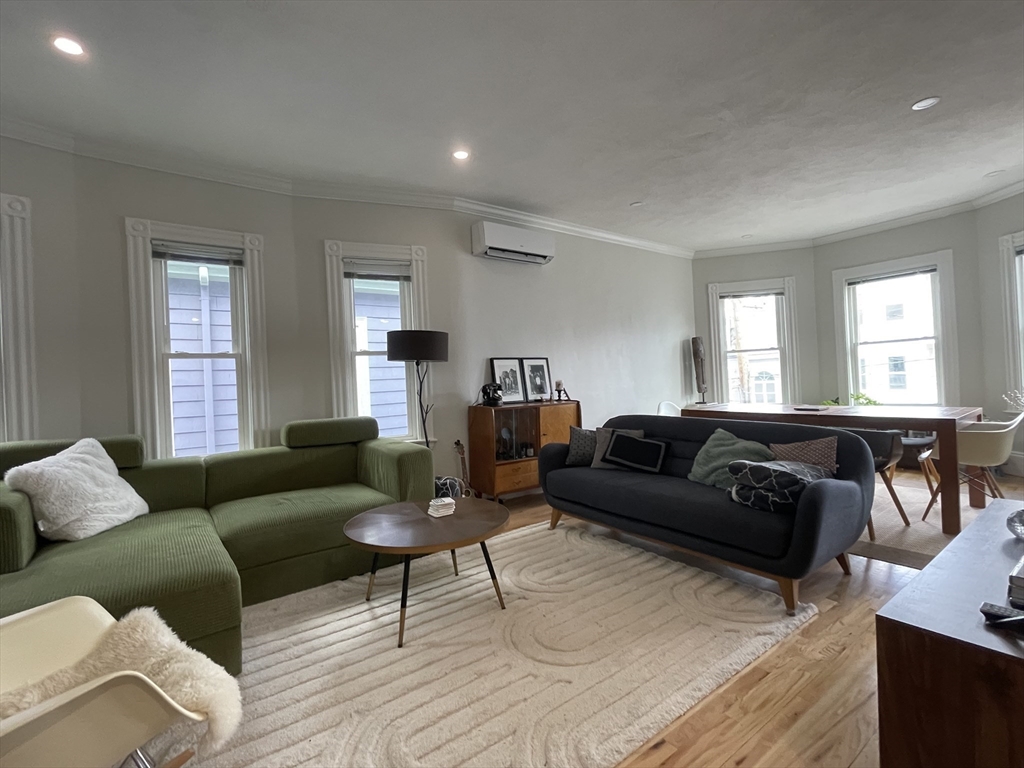 12 Seven Pines Avenue # 2