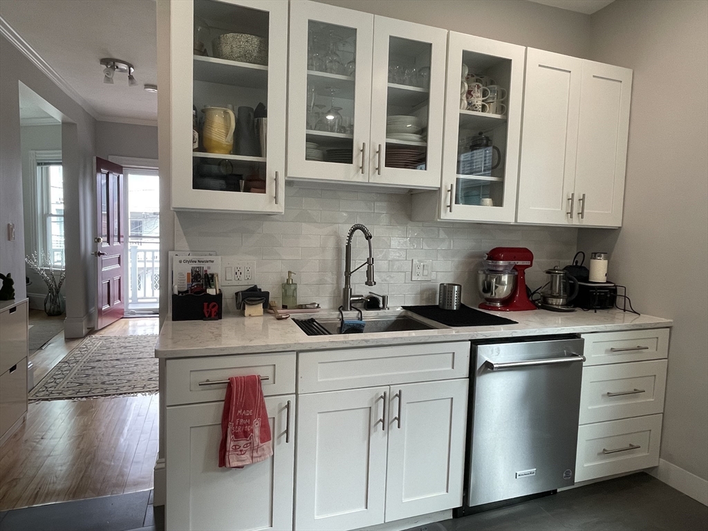 12 Seven Pines Avenue # 2