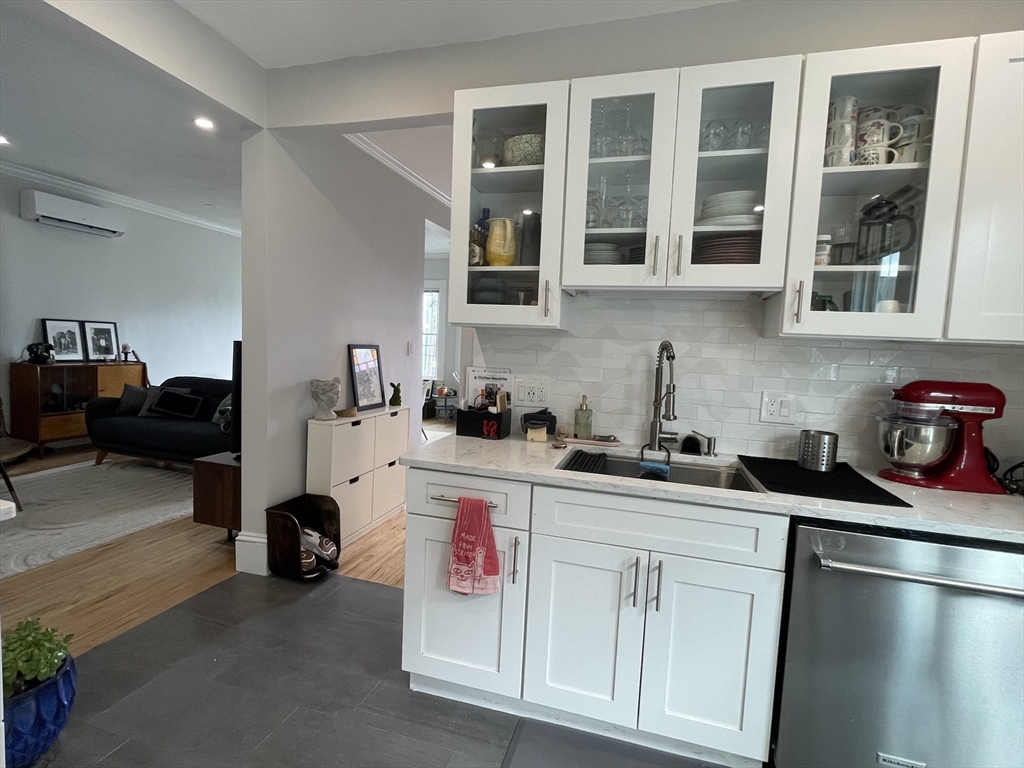 12 Seven Pines Avenue # 2