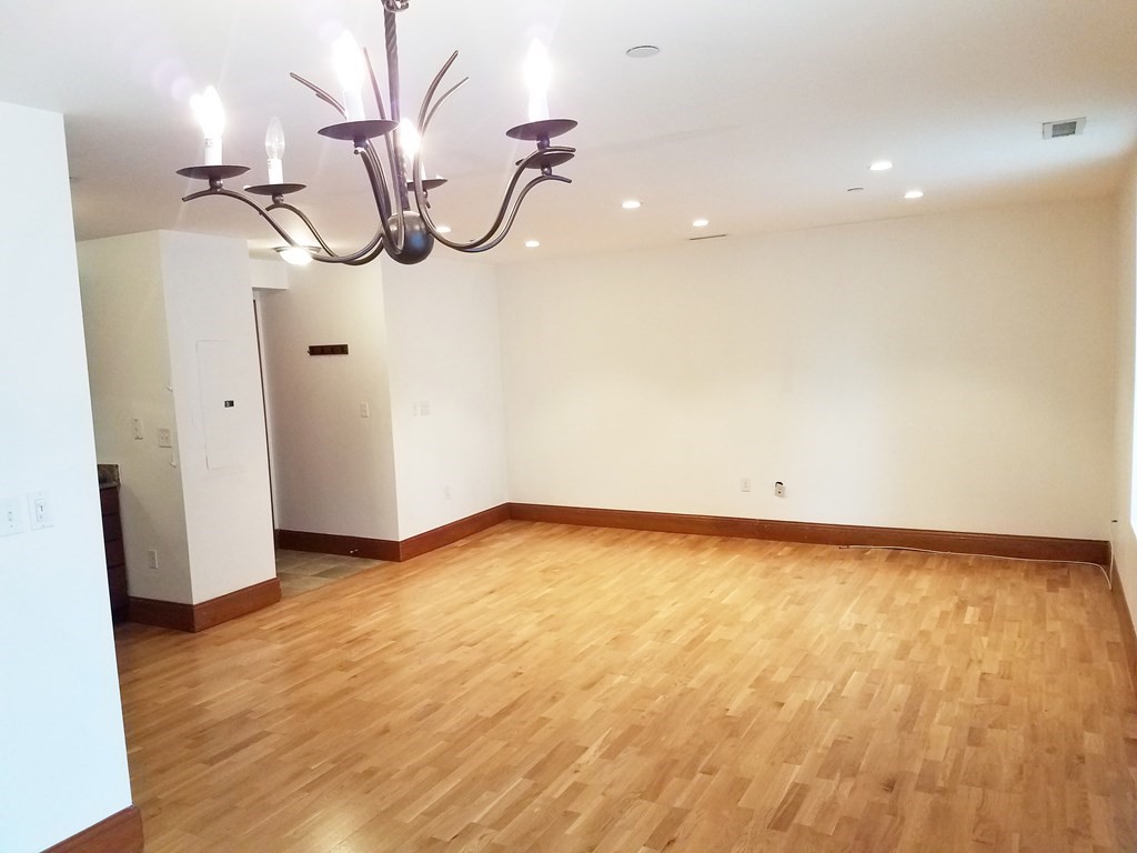 2440 Massachusetts Avenue # 7