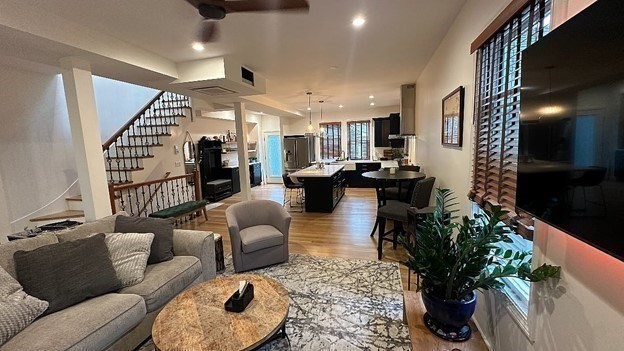 231 1/2 Broadway # 2