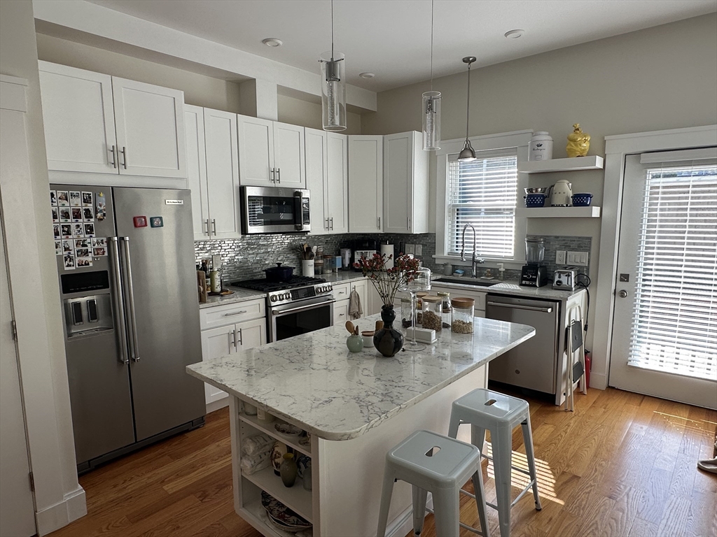 47 Wallace St # 2