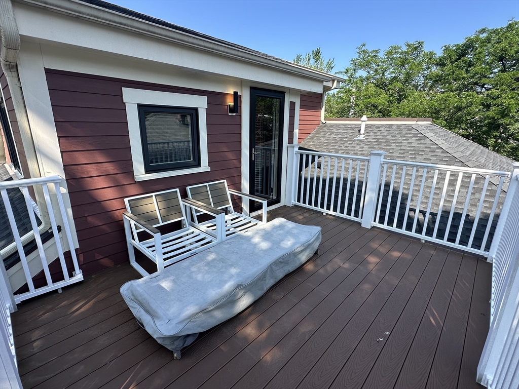 47 Wallace St # 2