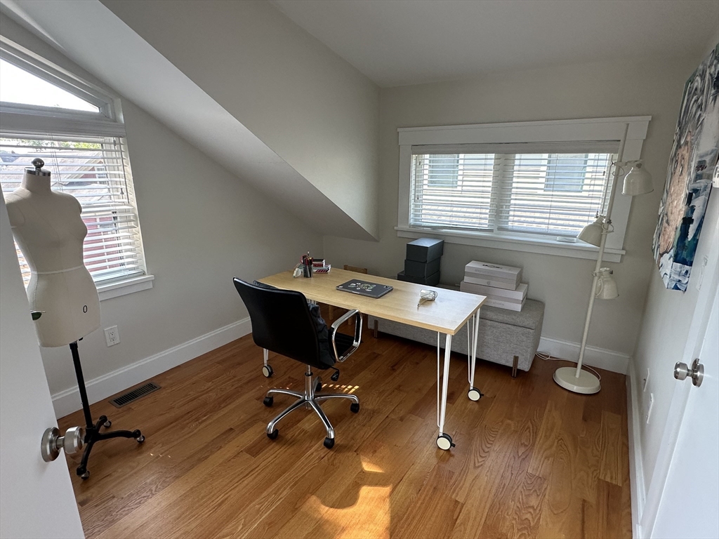 47 Wallace St # 2
