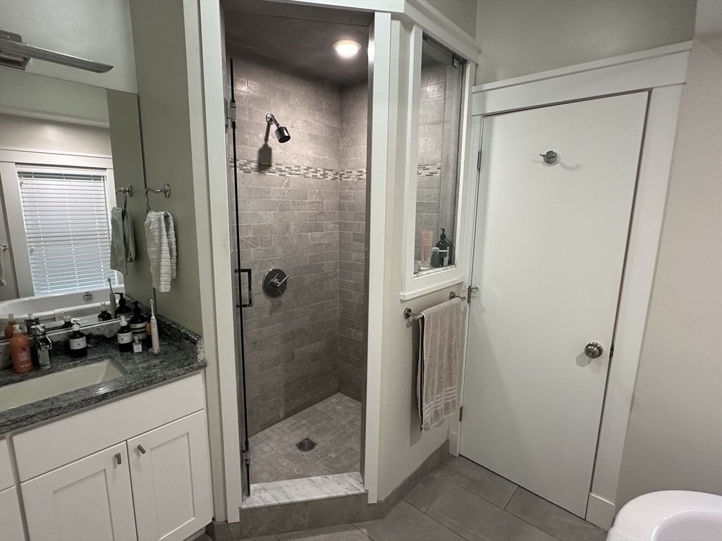 47 Wallace St # 2