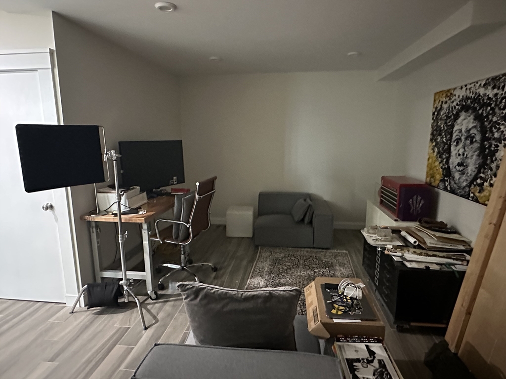 47 Wallace St # 2
