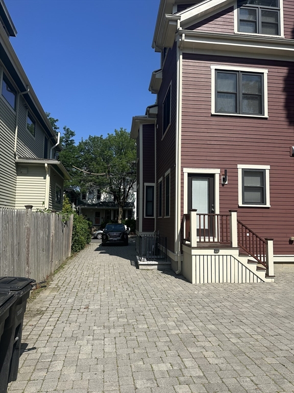 47 Wallace St # 2