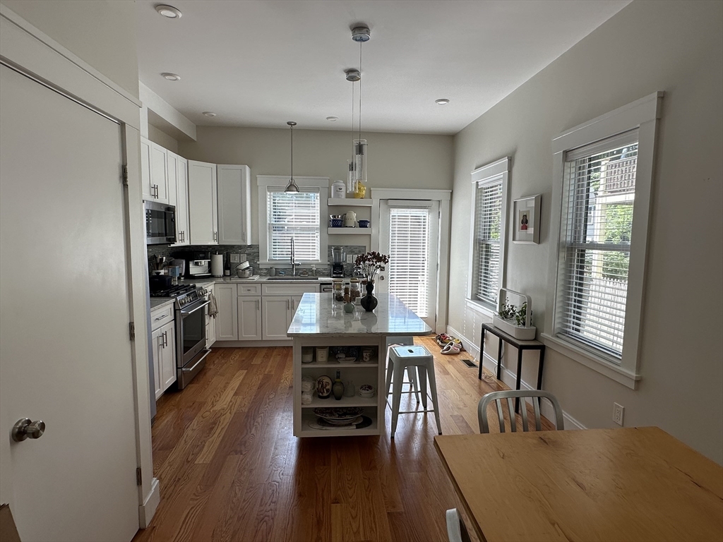 47 Wallace St # 2