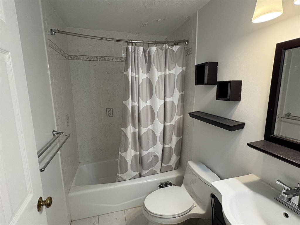 1600 Massachusetts Ave. # 401