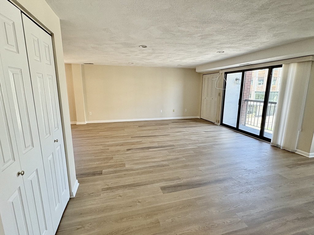 1600 Massachusetts Ave. # 401