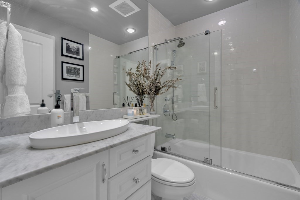 30-34 E Concord St # 11