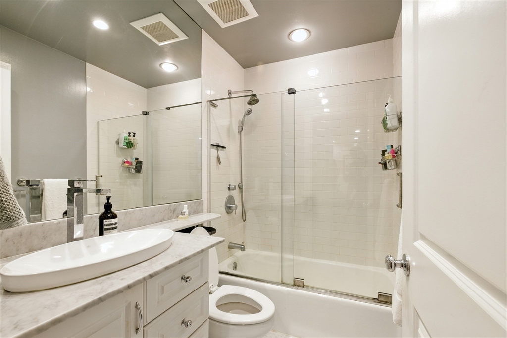 30-34 E Concord St # 11