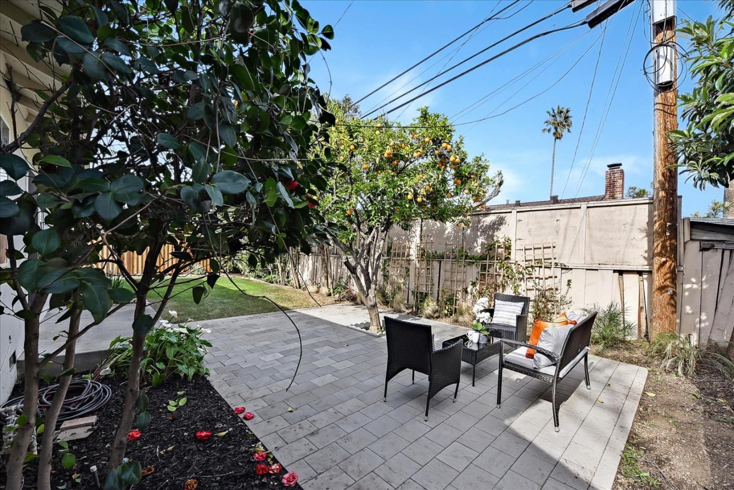 3638 Gavota AVE