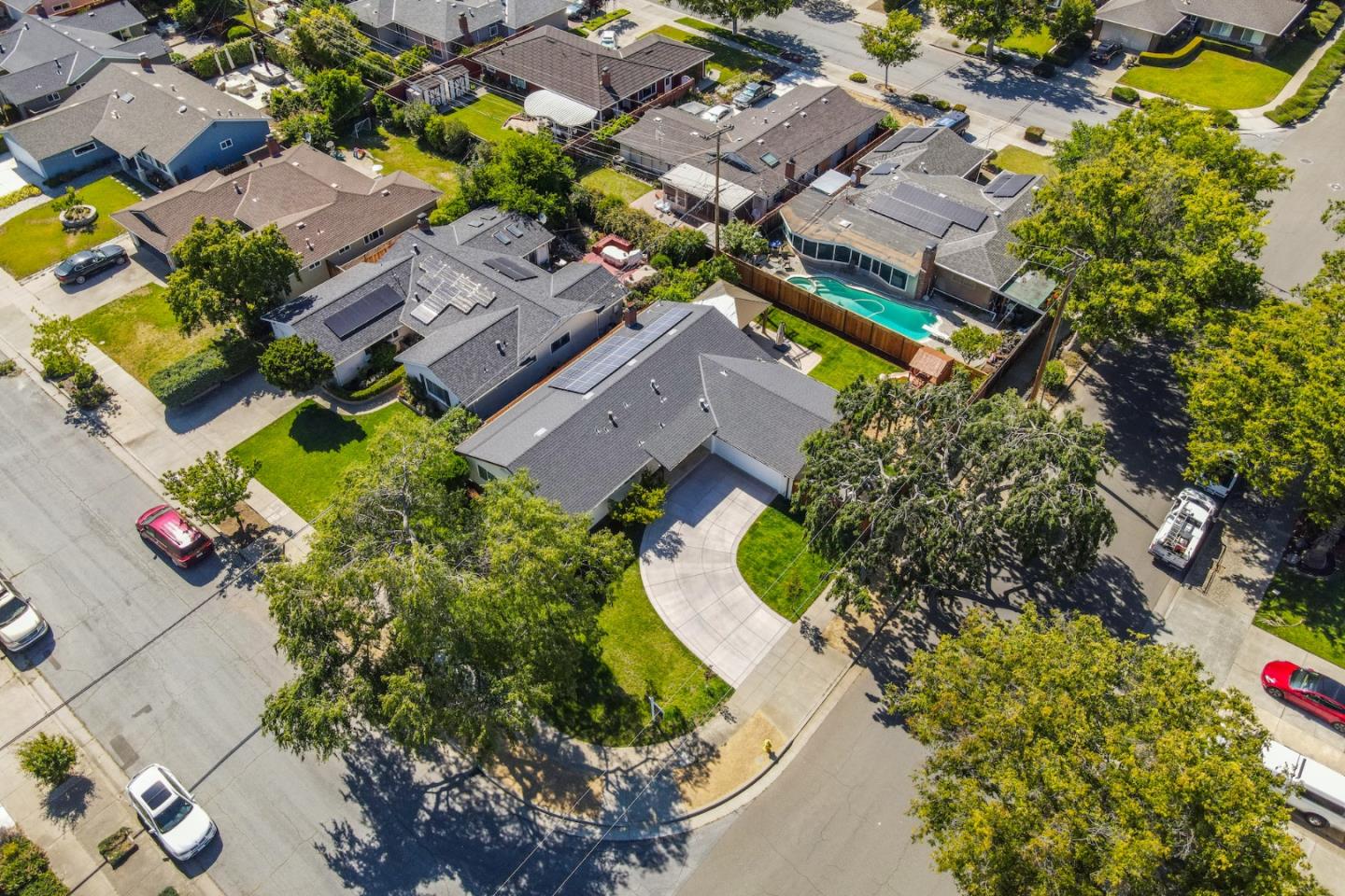 1537 Calinoma DR