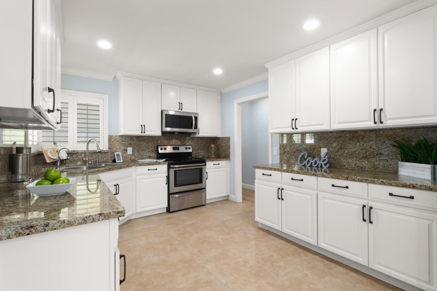 1537 Calinoma DR