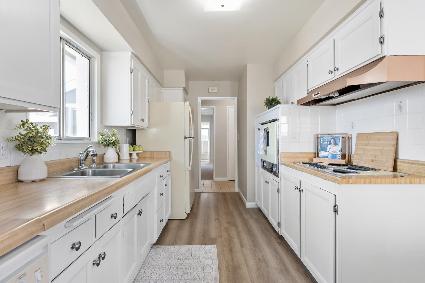 3509 Calico AVE