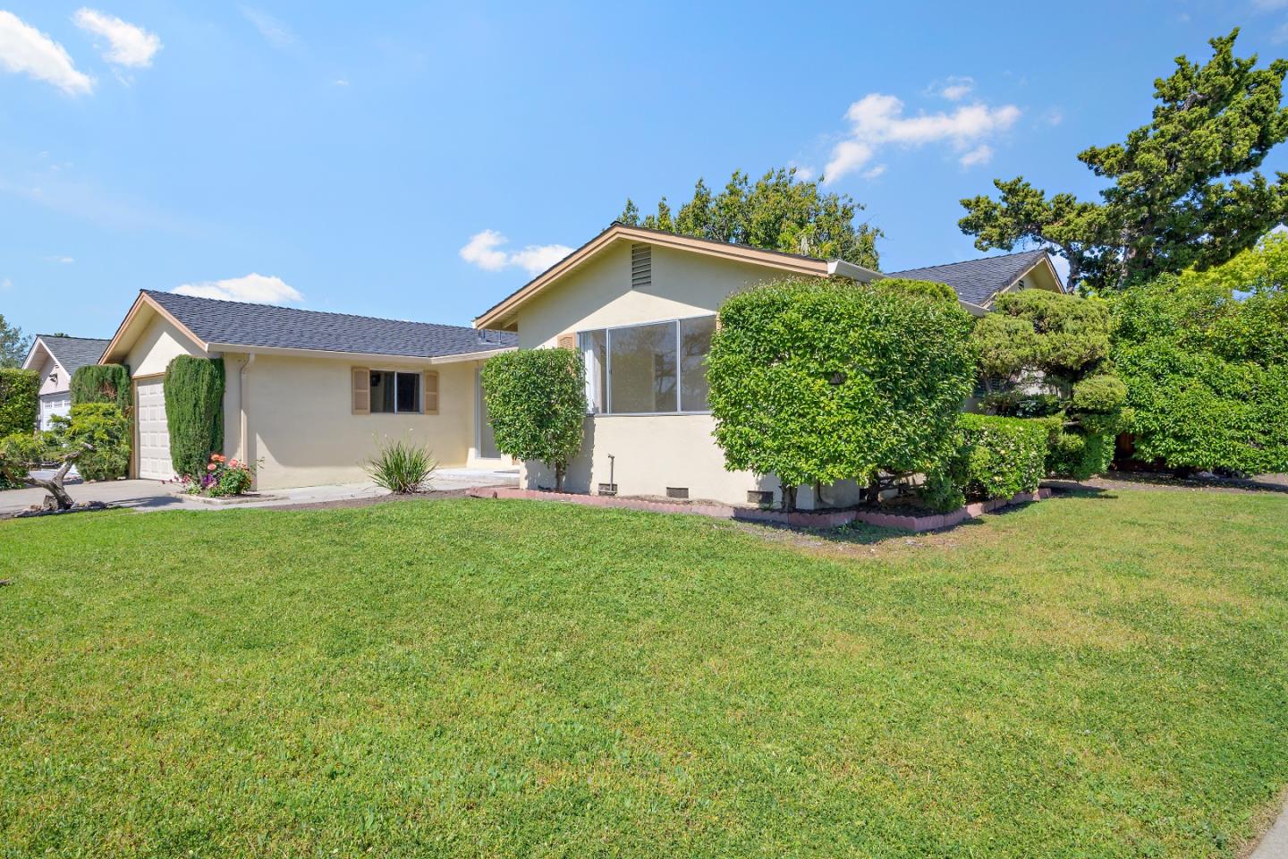 3490 Gardendale DR
