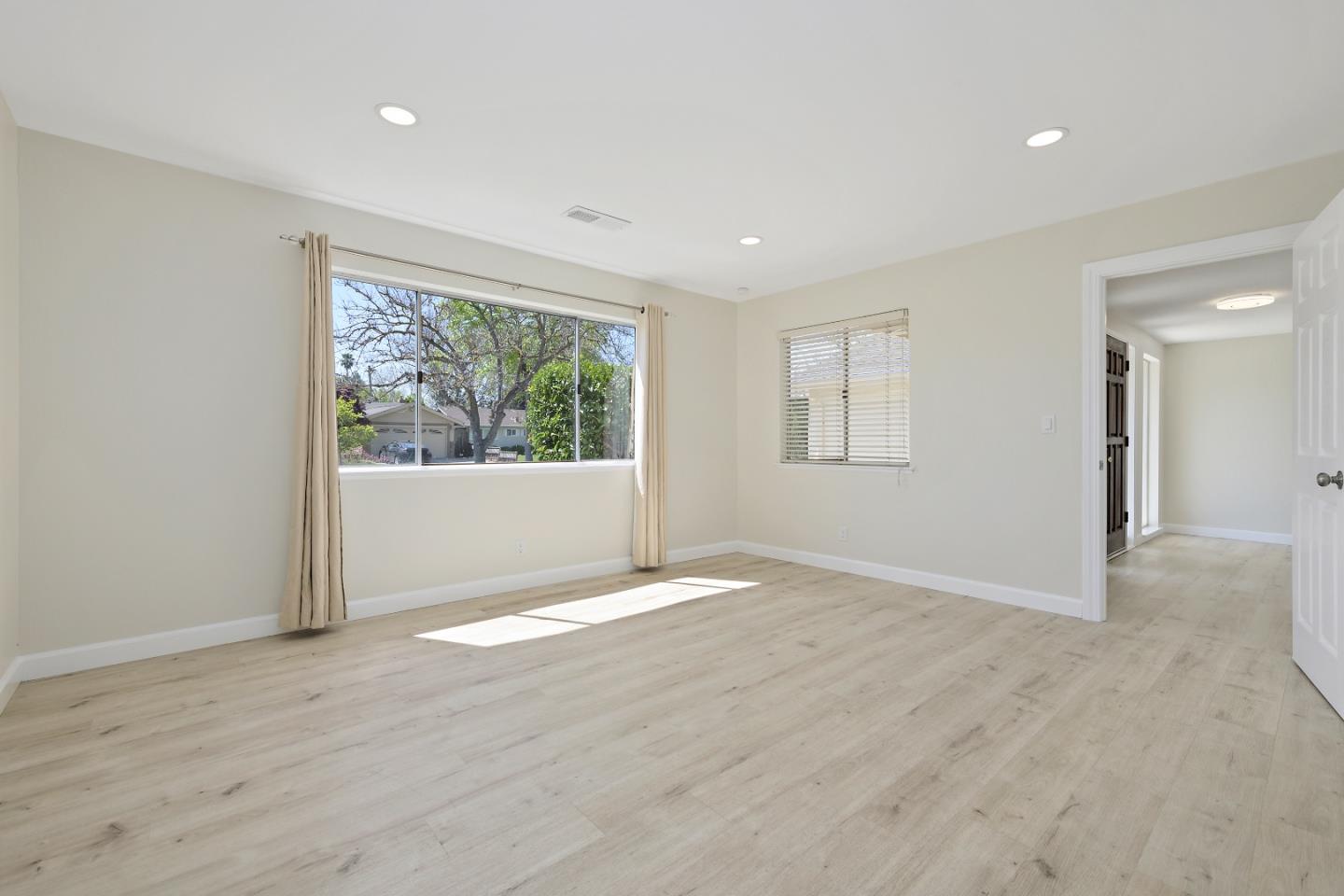 3490 Gardendale DR