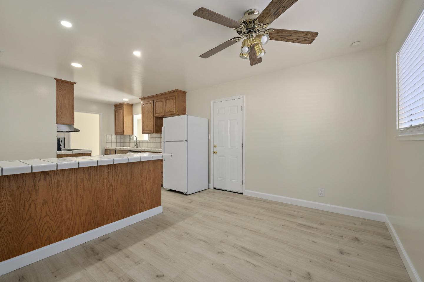 3490 Gardendale DR