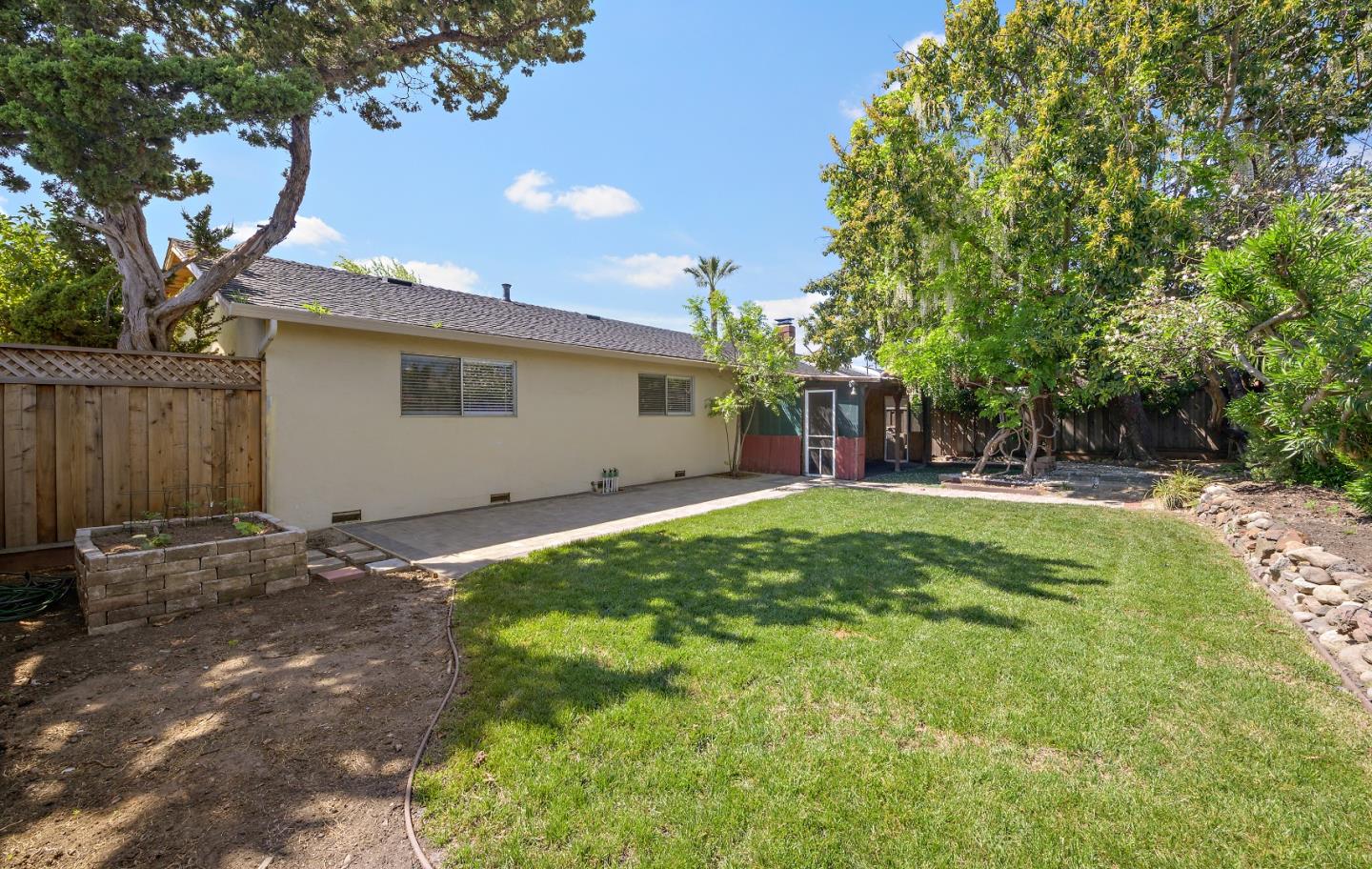 3490 Gardendale DR