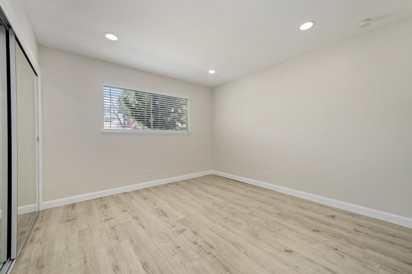 3490 Gardendale DR