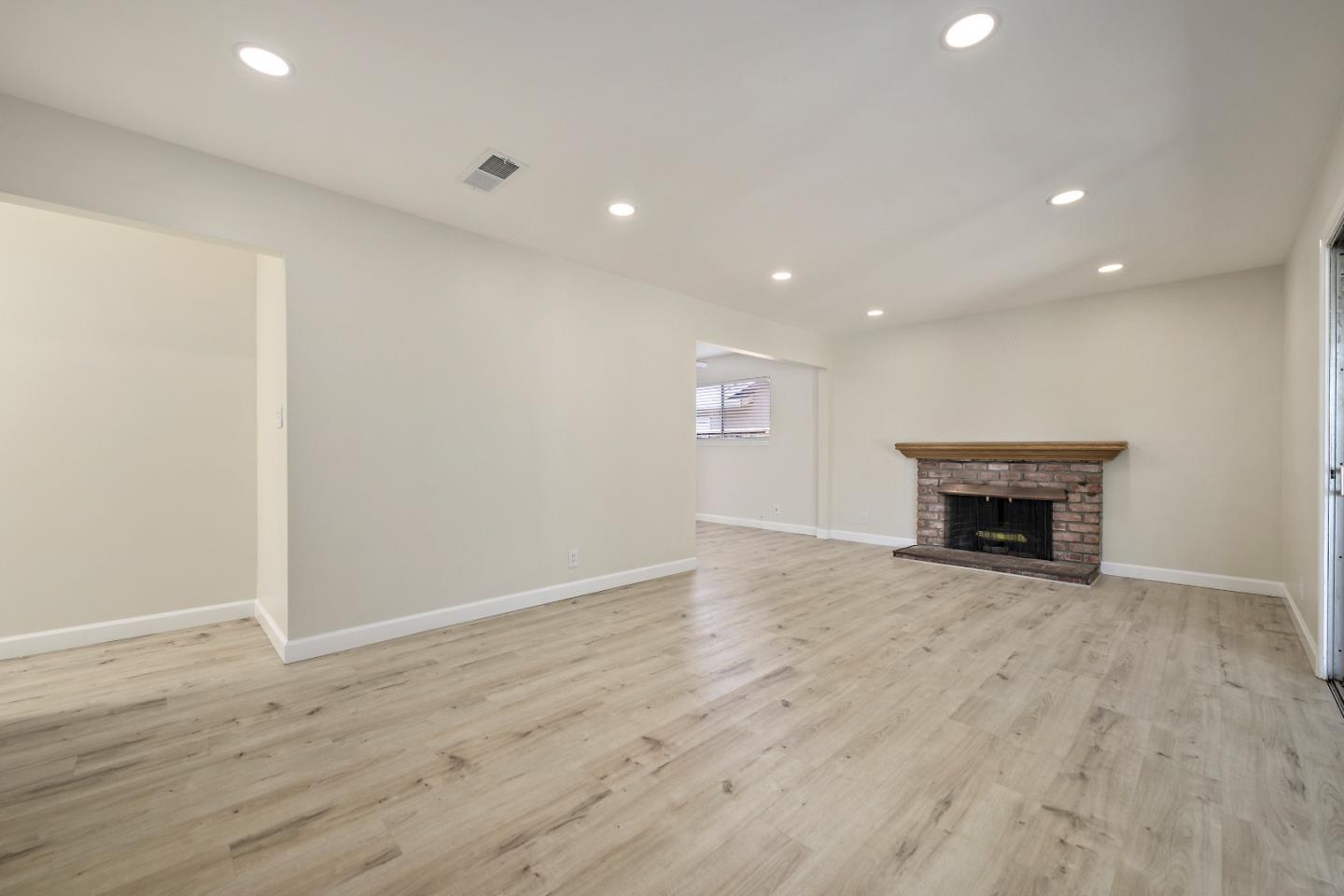 3490 Gardendale DR