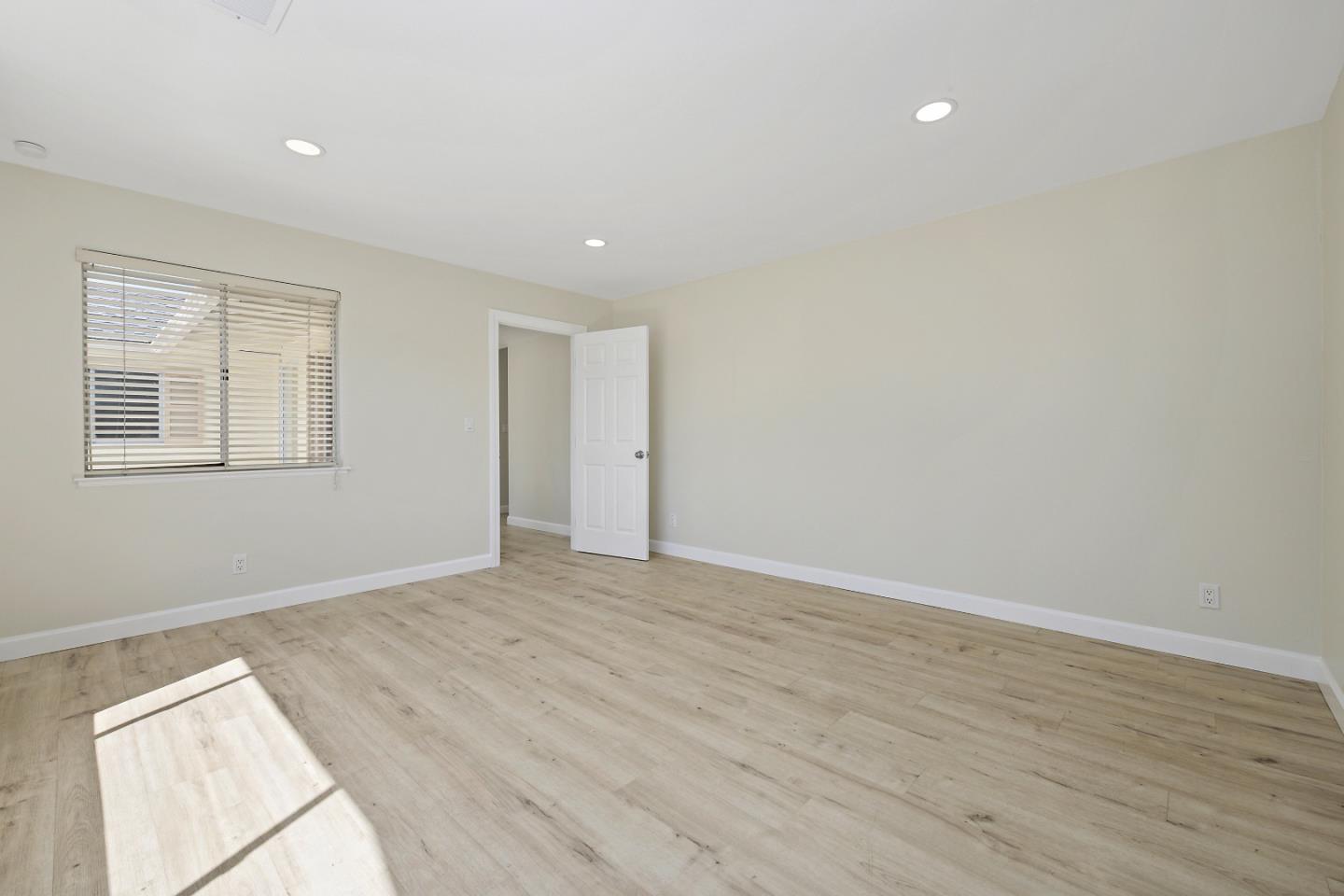 3490 Gardendale DR