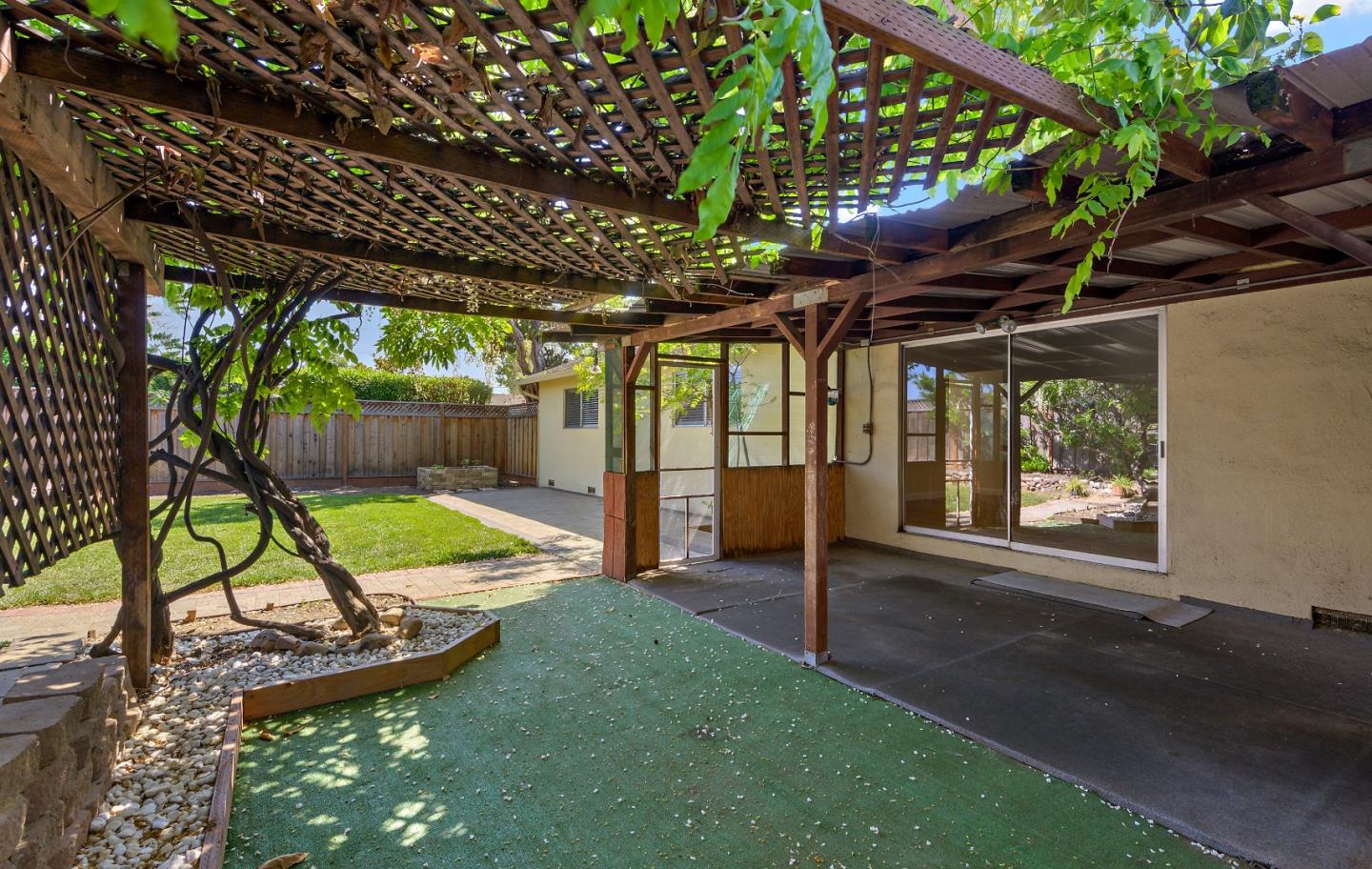 3490 Gardendale DR