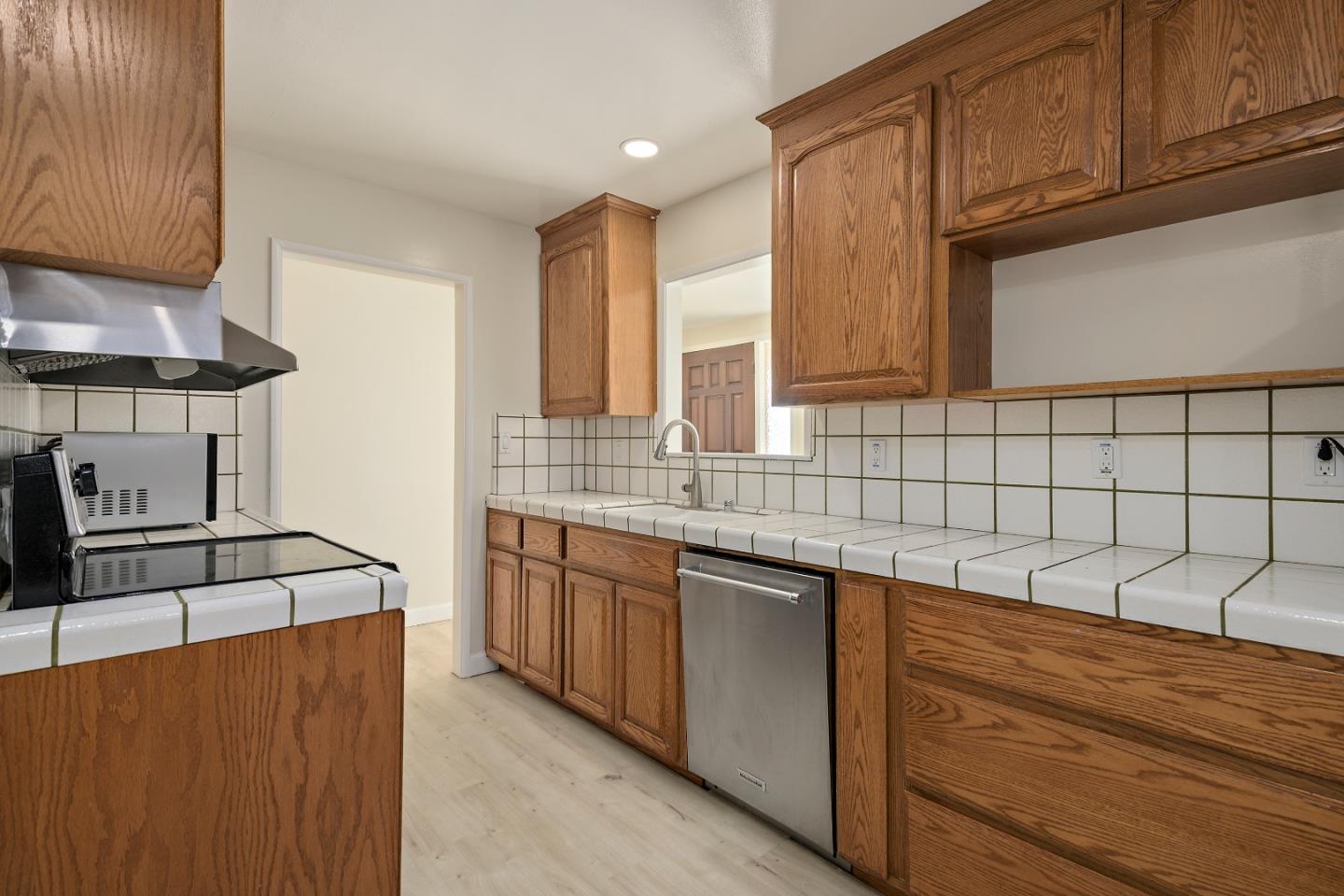 3490 Gardendale DR