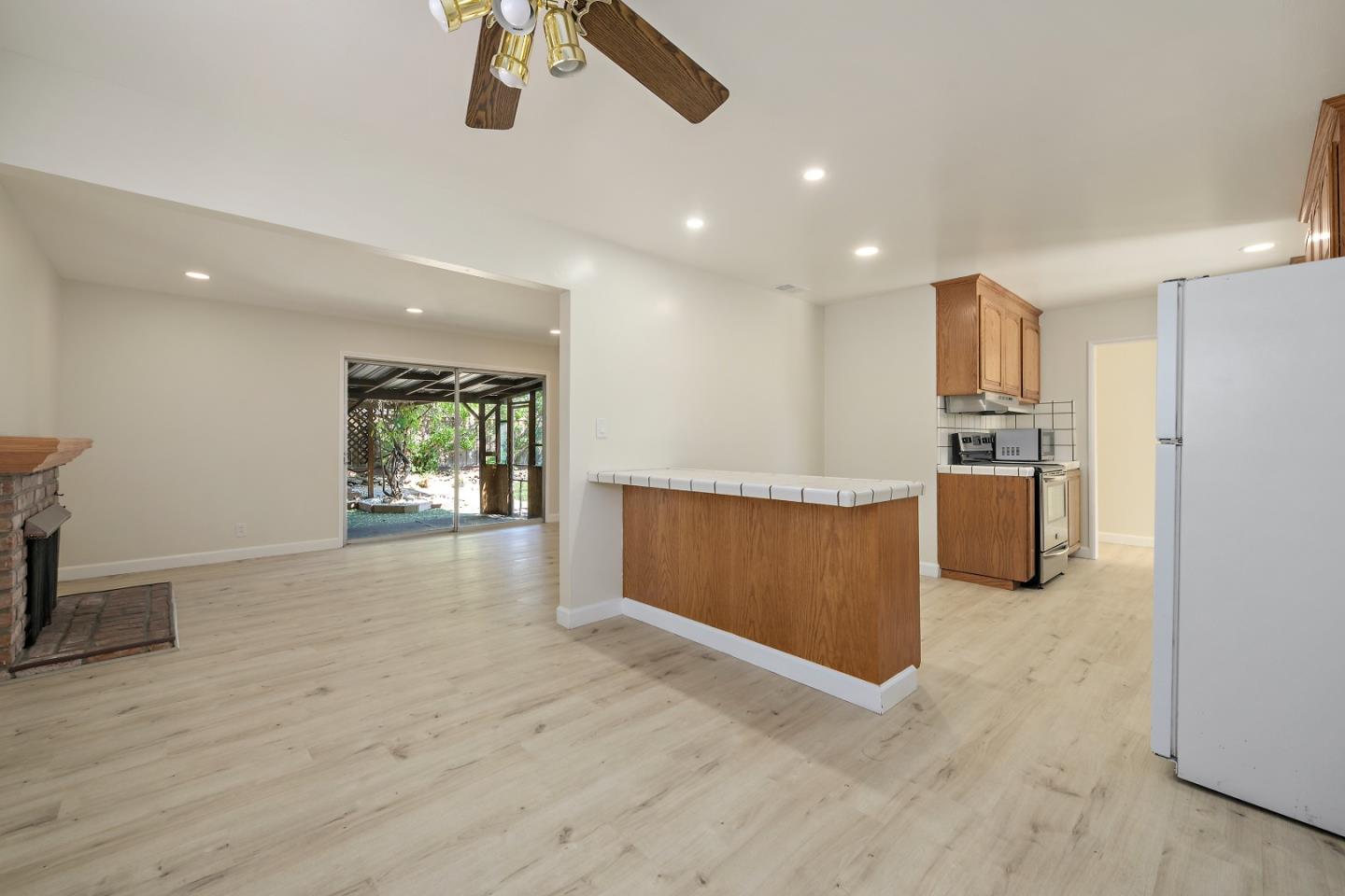 3490 Gardendale DR