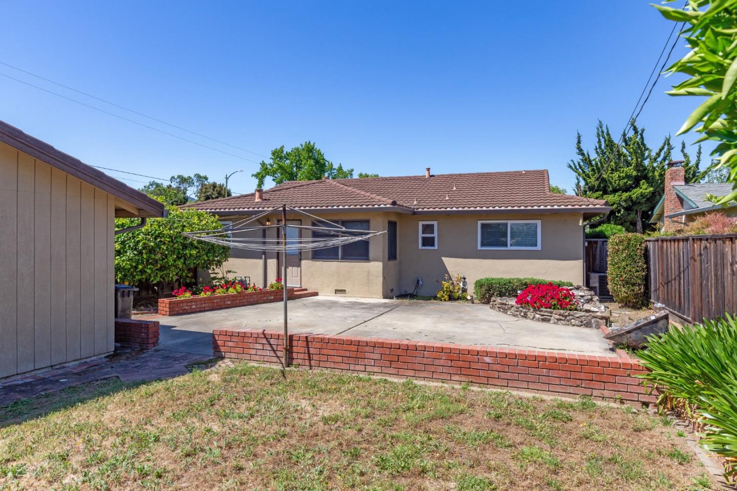 3796 Justine DR