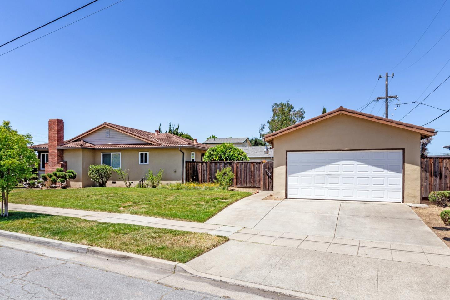 3796 Justine DR