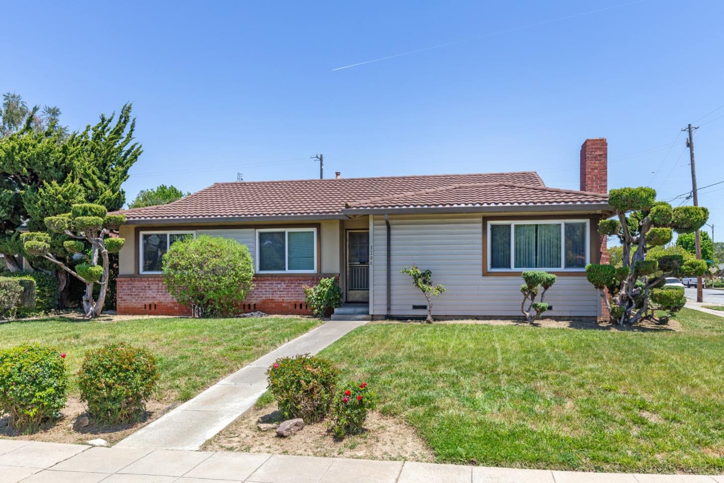 3796 Justine DR