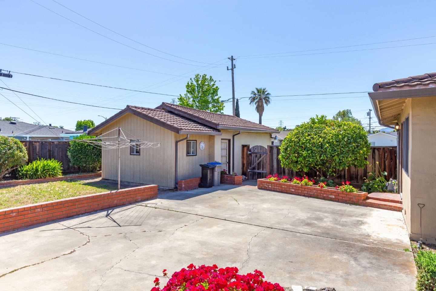 3796 Justine DR