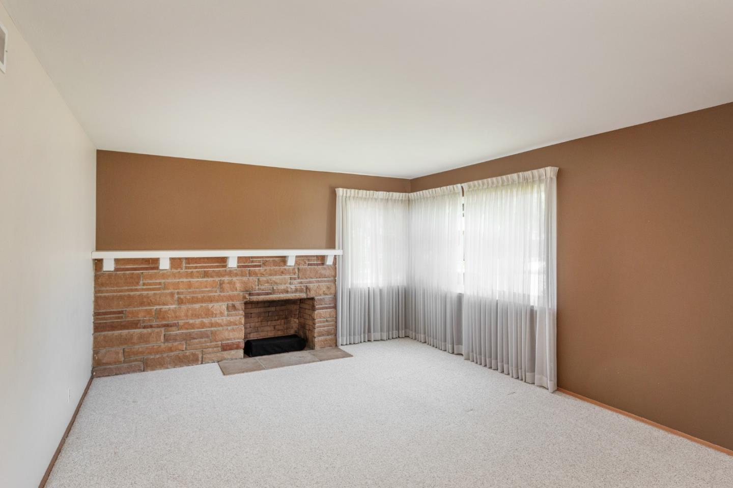 3796 Justine DR