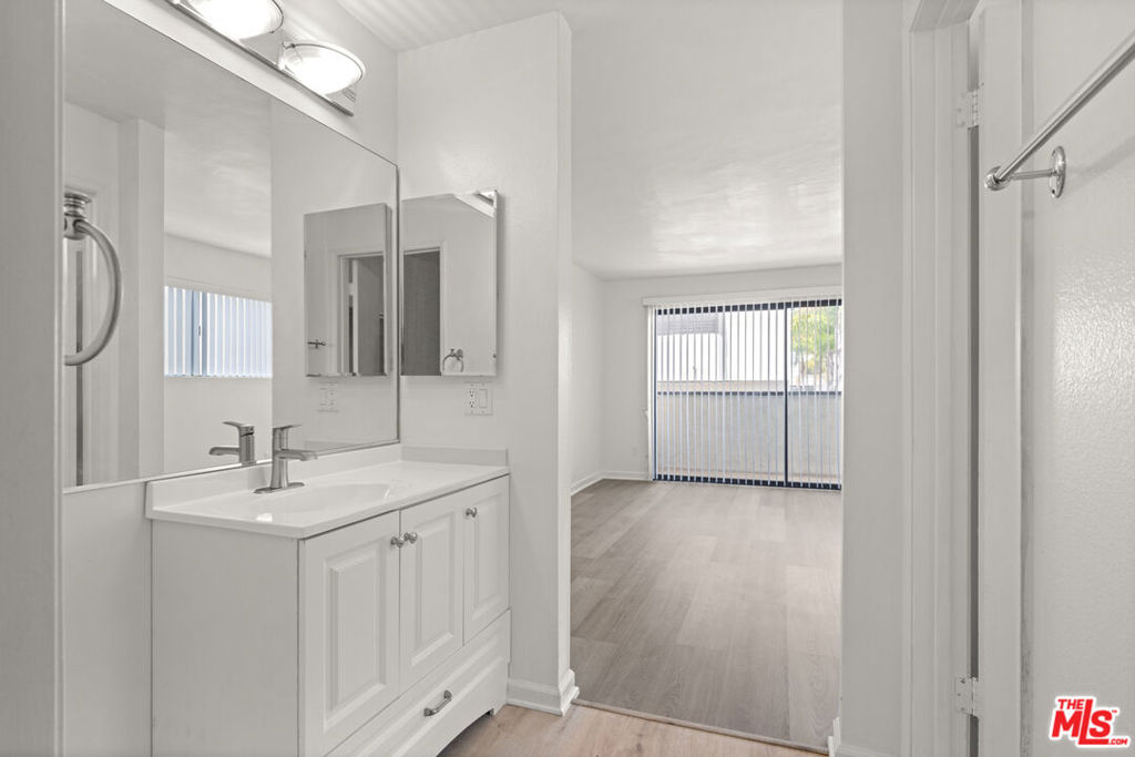 1236 Wellesley Avenue 2