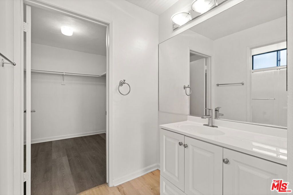 1236 Wellesley Avenue 2